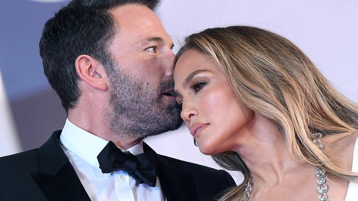 A dos años de casados, Ben Affleck y Jennifer Lopez estarían por firmar el divorcio