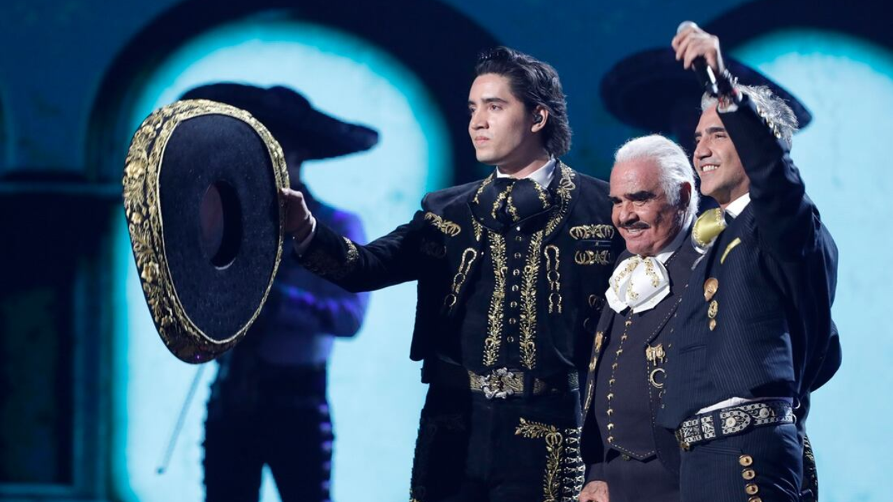 Tres años sin Vicente Fernández: Alejandro y Alex Fernández lo recuerdan con emotivos mensajes