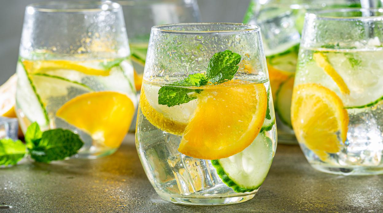 Bebidas fit, cool y deliciosas para sobrevivir al verano sin perder el glamour