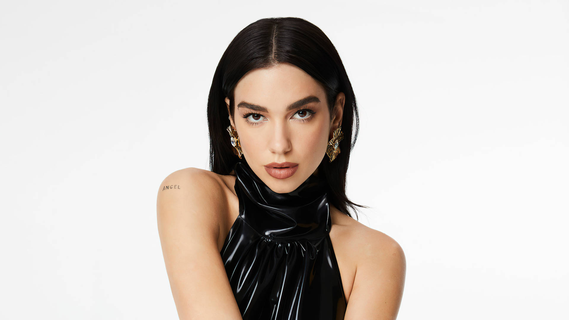 Pop, yoga y skincare: así es la nueva faceta saludable de Dua Lipa