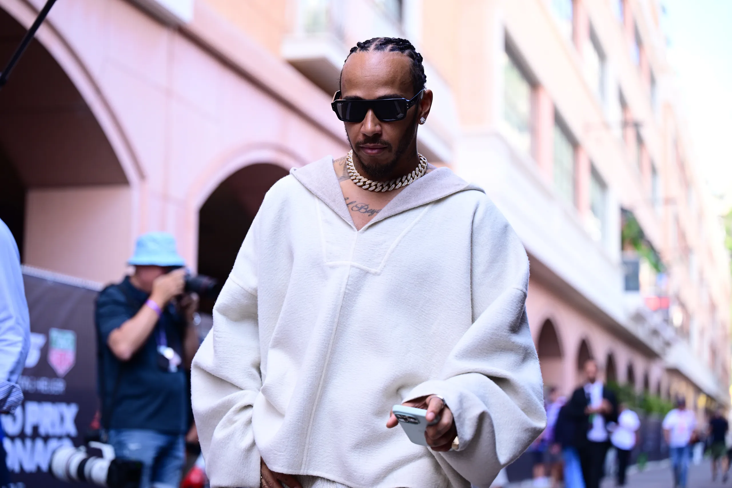 Del paddock al streetstyle: los looks de F1 que ya son moda