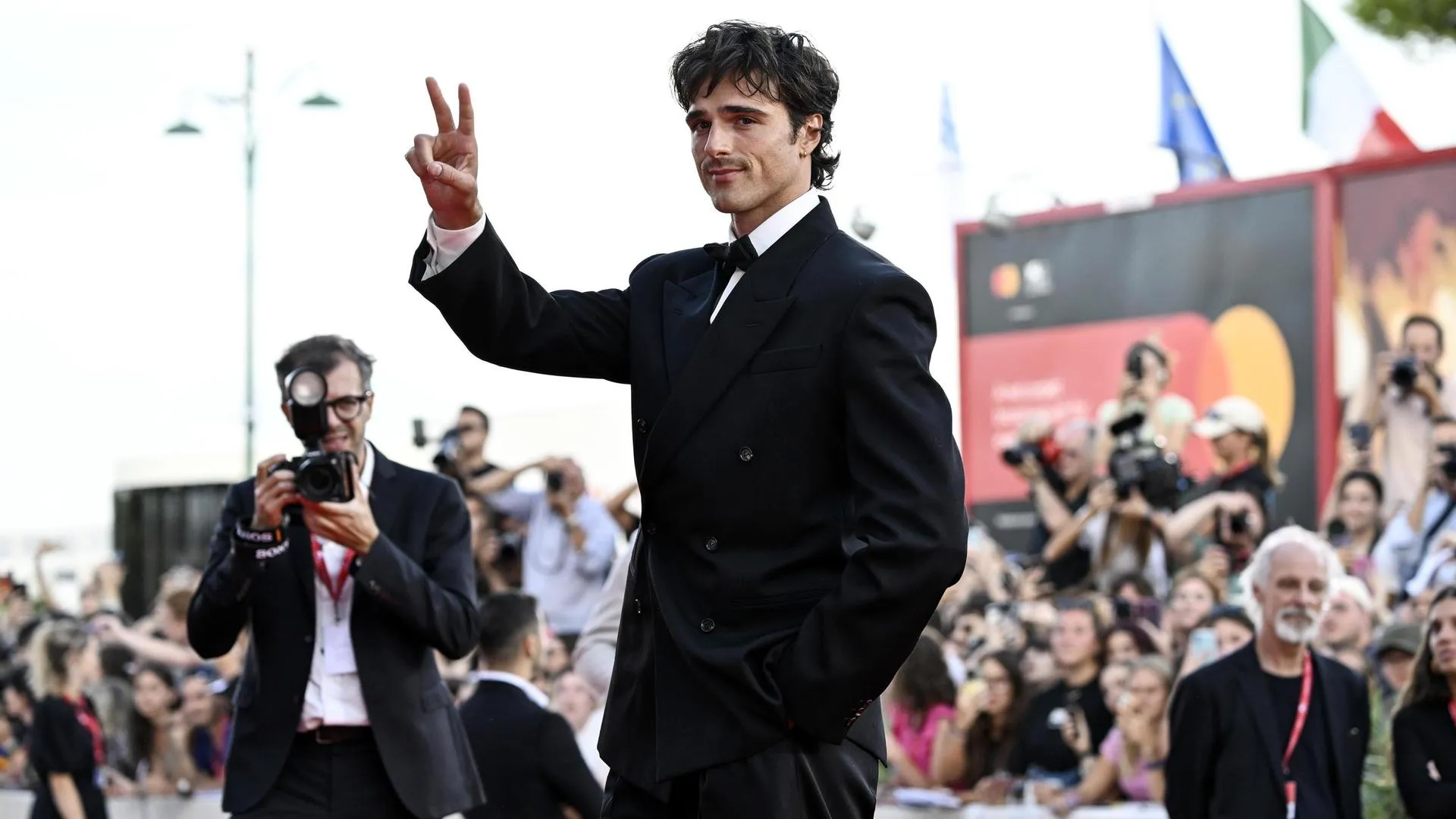 Jacob Elordi rompe en lágrimas con Frankenstein: ¡ovación histórica en Venecia! ￼