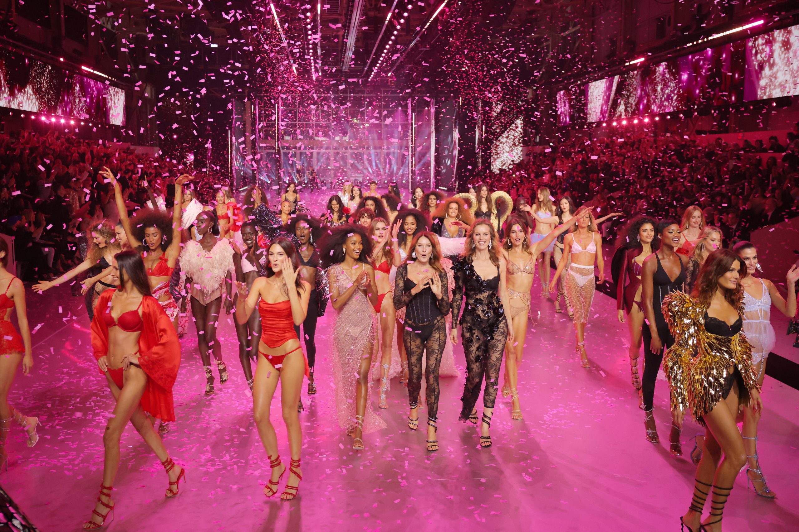 El regreso más esperado: Victoria’s Secret Fashion Show 2025 promete brillar como nunca