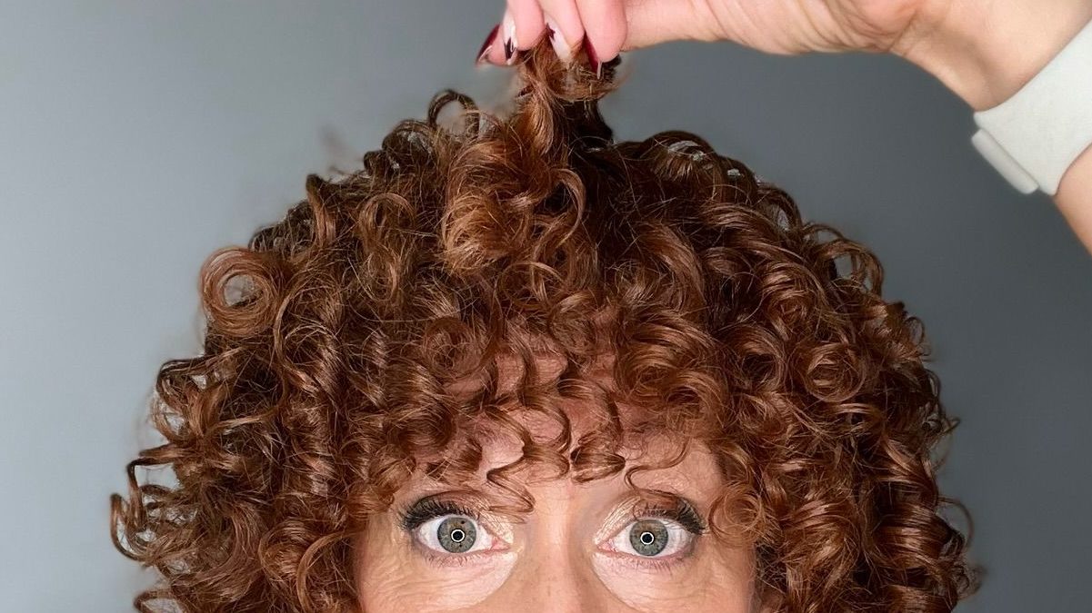 Si tienes el cabello rizado y no pruebas este corte, podrías estar perdiendo TODO tu volumen natural