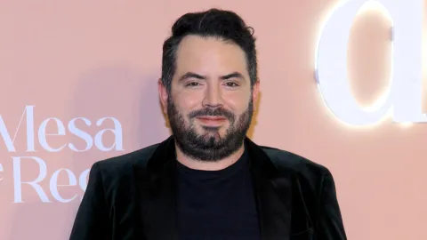 #LosDerbez #Pólemica José Eduardo Derbez estalla y defiende a Aitana: “Ya basta”, tras el video con Vadhir