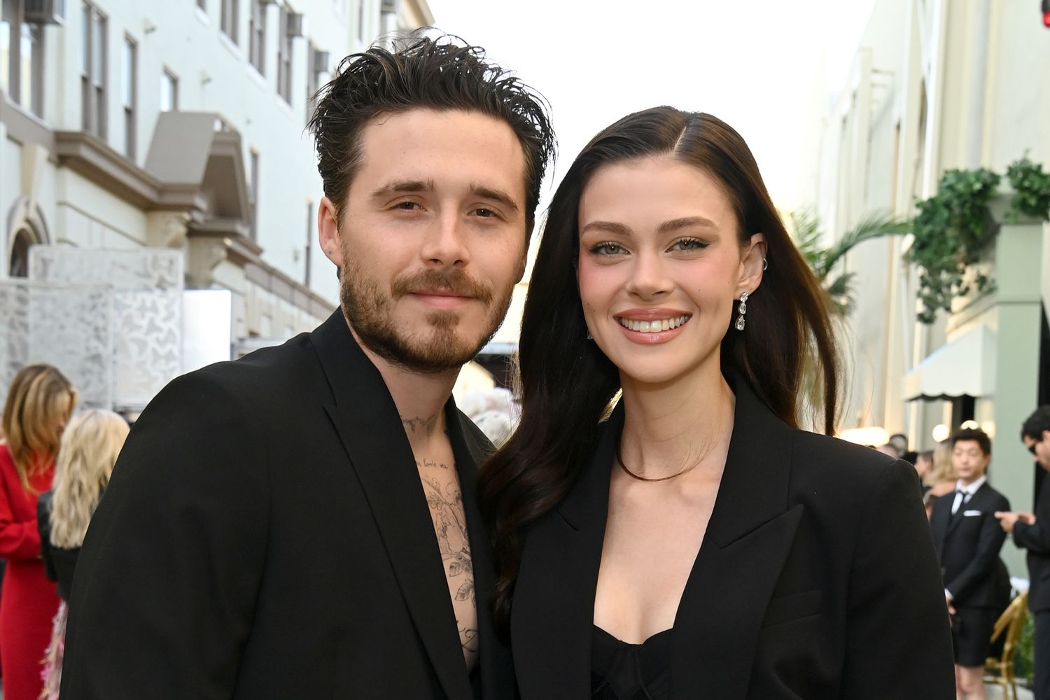 #DavidBeckham ¡Mensaje silencioso! Brooklyn Beckham reaparece con Nicola Peltz justo en el día más especial de Victoria