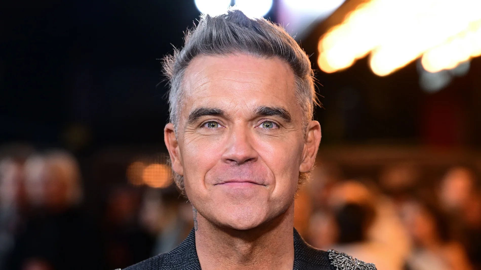 ¡Se cae un mito! Robbie Williams está a un paso de destronar a The Beatles con un récord histórico en Reino Unido