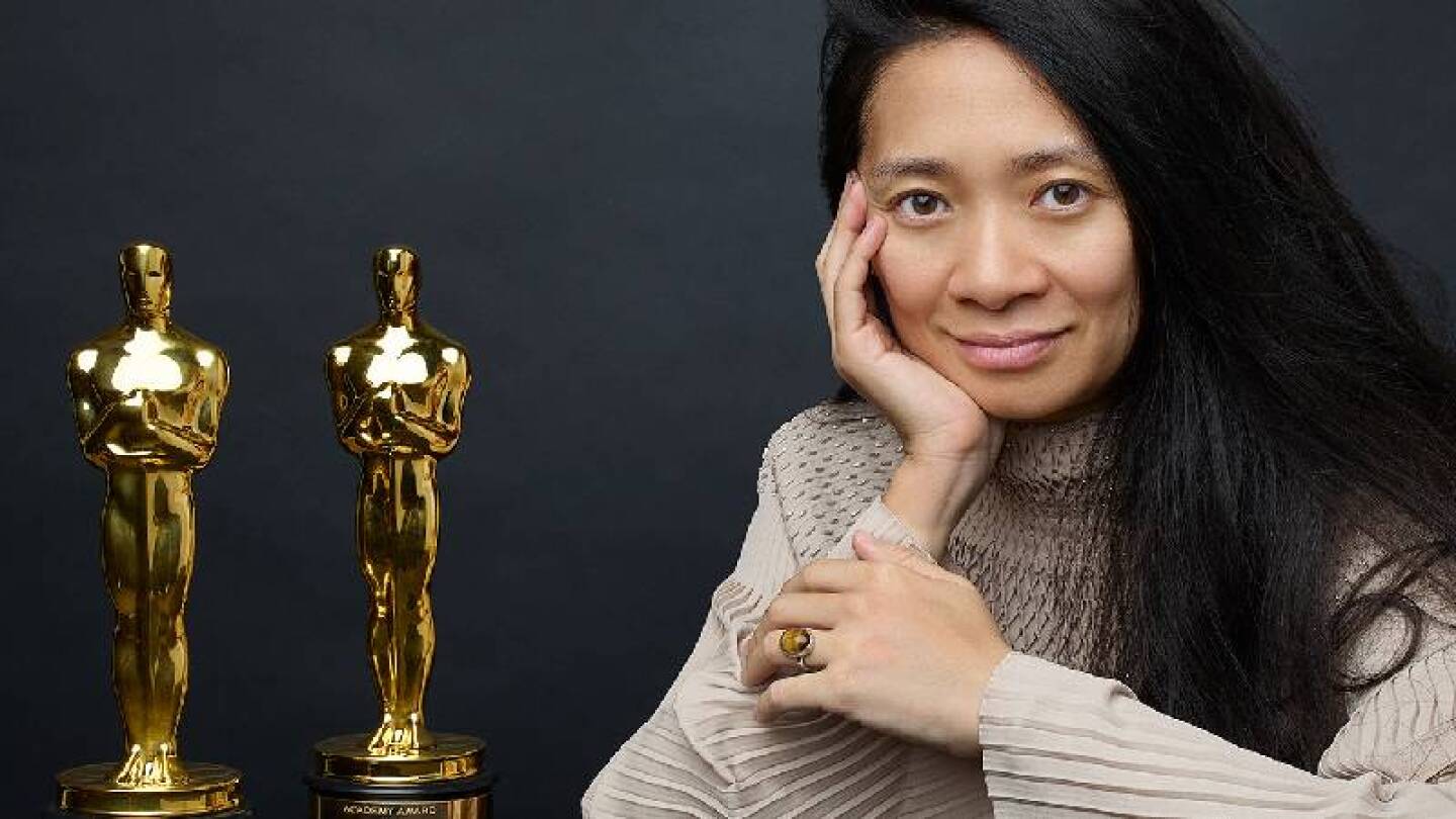 #Oscares #ChloéZhao ¡Hito histórico! Chloé Zhao se convierte en la única mujer nominada a Mejor Director en los Oscar 2026 — y su camino lo dice todo