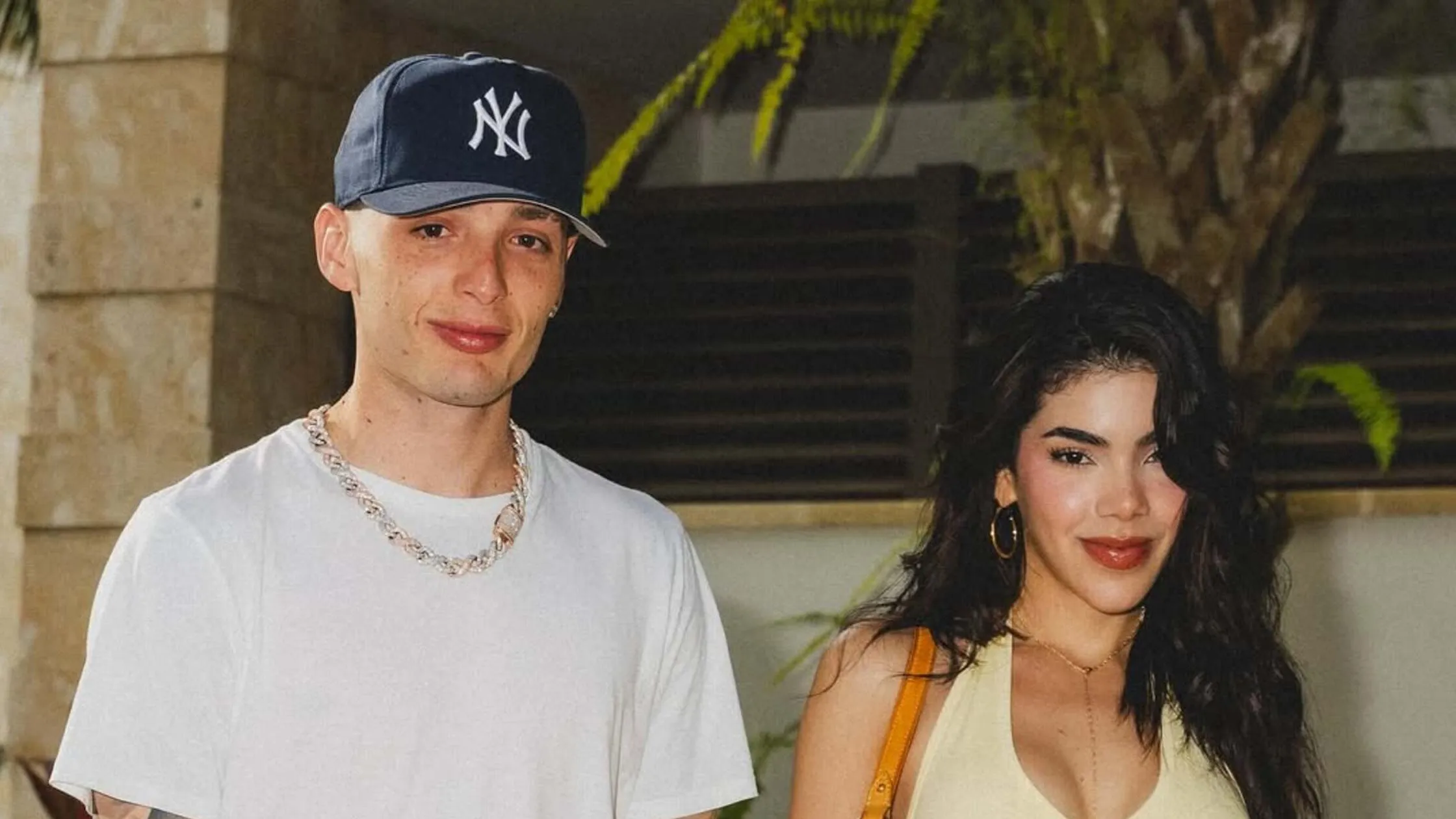 “Sí pasó”: Kenia OS rompe el silencio y revela cómo comenzó su romance con Peso Pluma