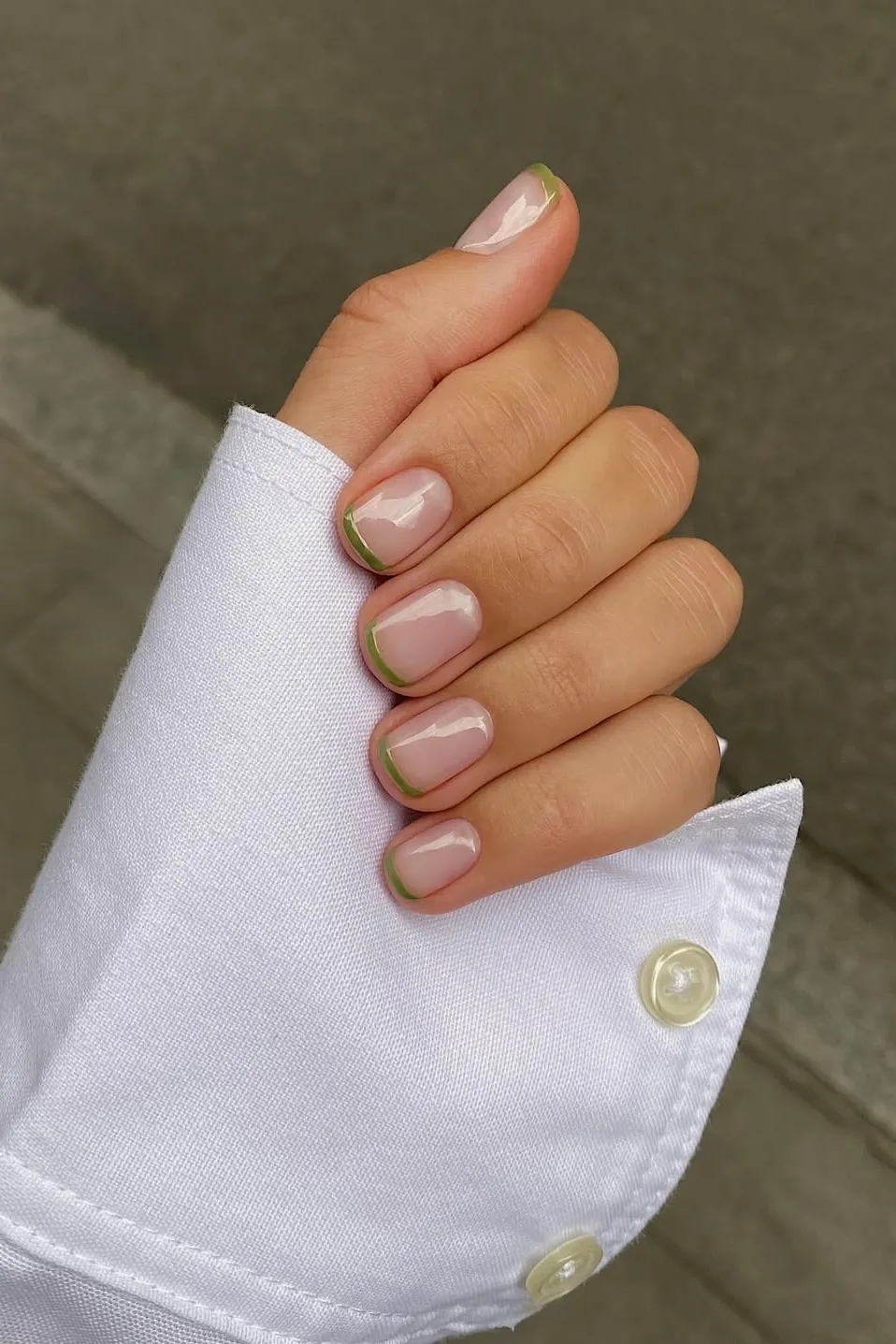 Las 5 uñas más elegantes que dominarán 2026 (y no, no todas llevan color)