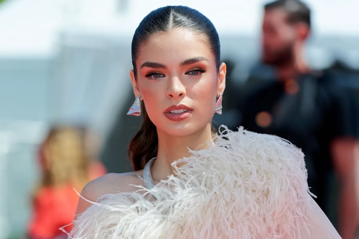 #NadiaFerreira #Embarazo ¡Diosa en lavanda! Nadia Ferreira roba miradas y presume su embarazo en Premio Lo Nuestro