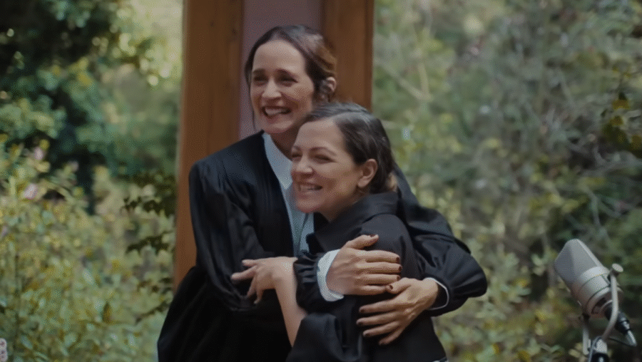 #Música #JulietaVenegas Colaboración soñada! Julieta Venegas y Natalia Lafourcade rompen el internet con ‘Tengo que contarte’