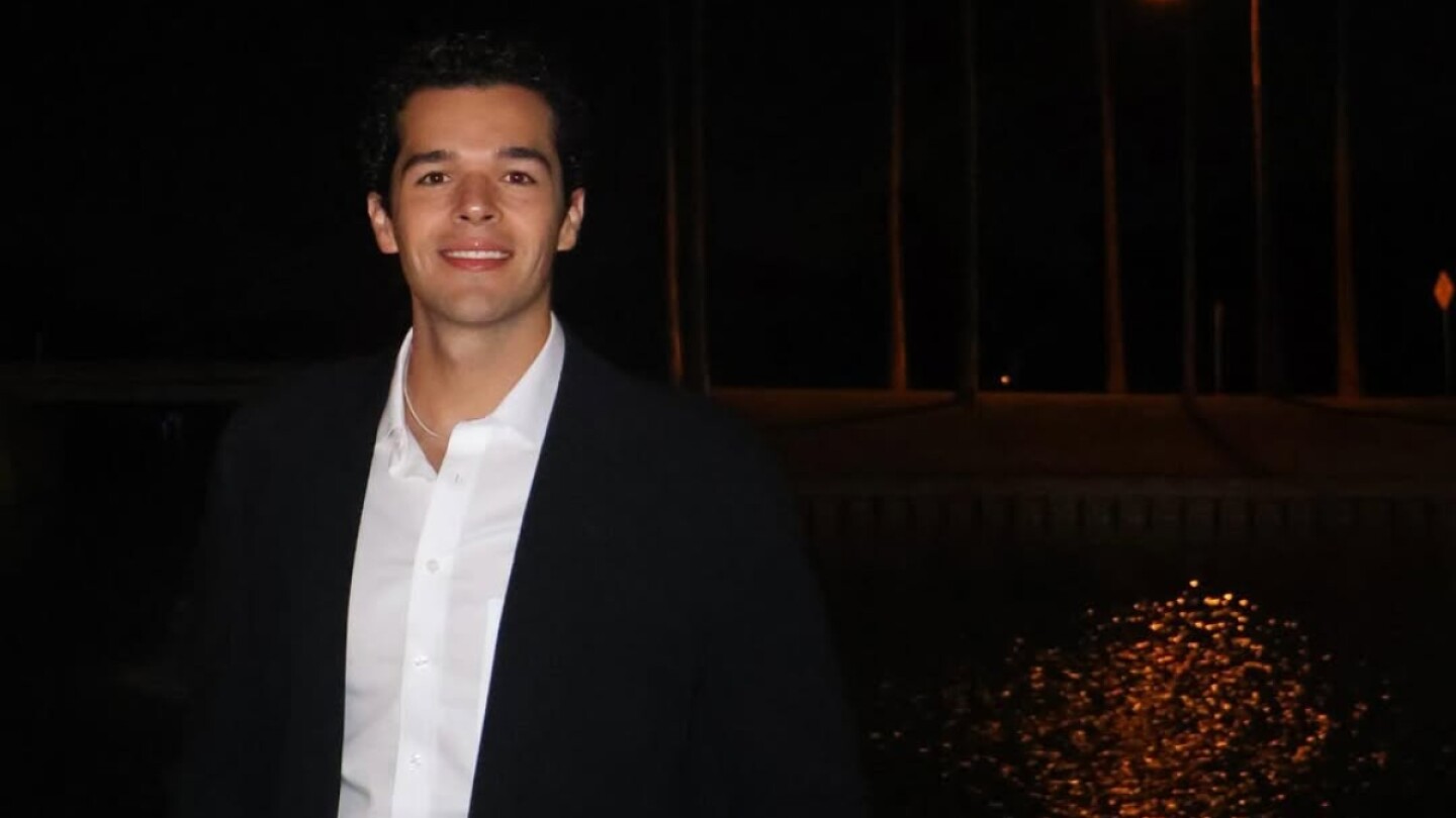 #ItatíCantoral # EduardoSantamarina ¡De hijo de estrella a villano temido! Eduardo Zucchi sorprende con su lado más oscuro