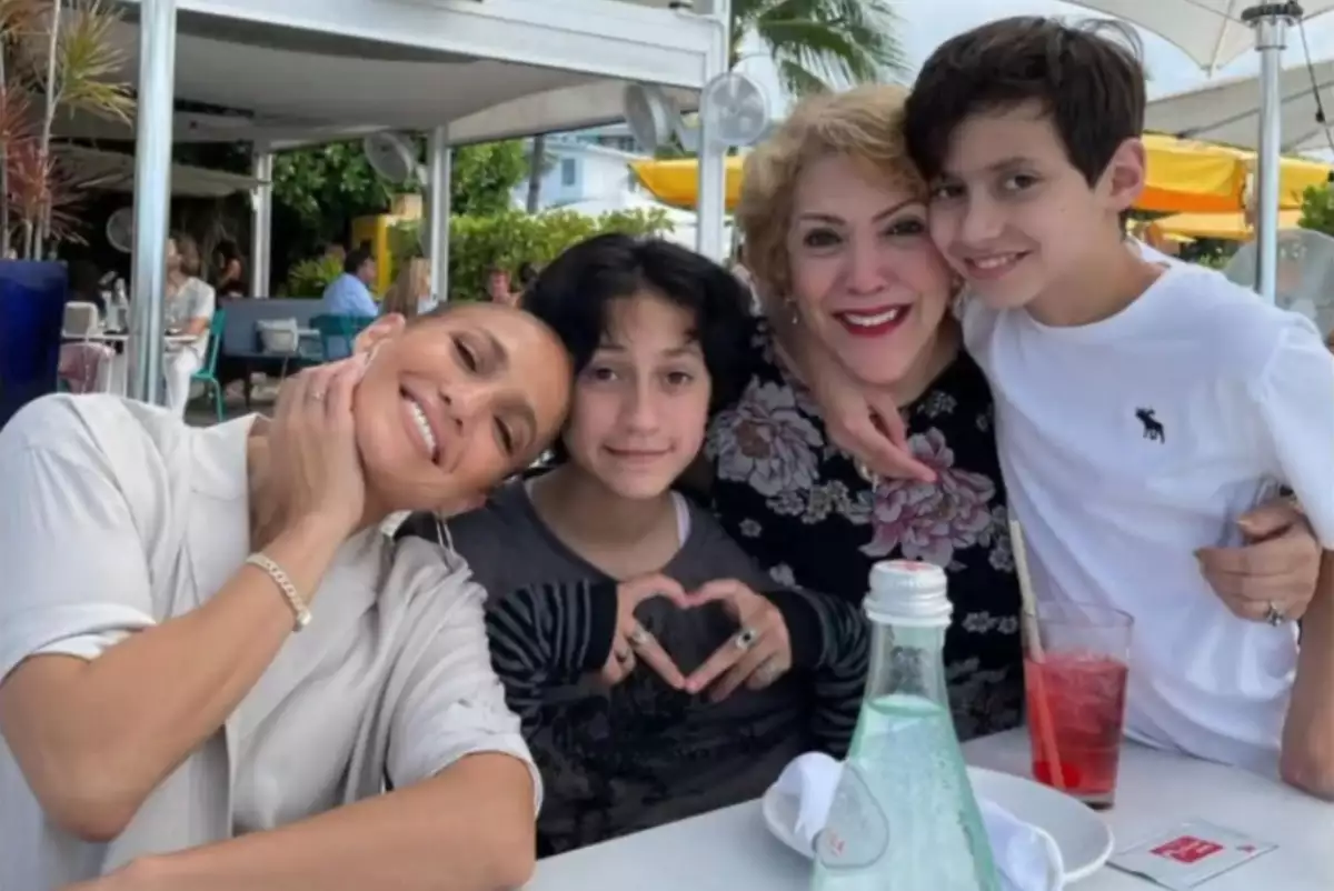 #JLo #Hijos ¡Ya son mayores de edad! JLo celebra los 18 de sus mellizos con una salida que lo dice TODO