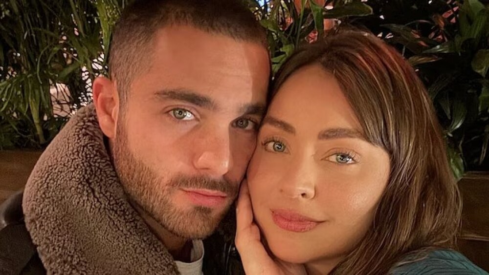#CarlosSaid #Cumpleaños ¡AMOR, BEBÉ Y EMOCIÓN! Claudia Martín derrite redes con mensaje íntimo a Carlos Said