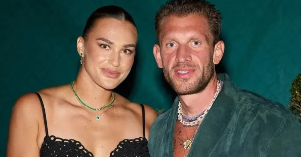 ¡Anillo, flores y sorpresa total! La número uno del tenis se compromete con un poderoso empresario