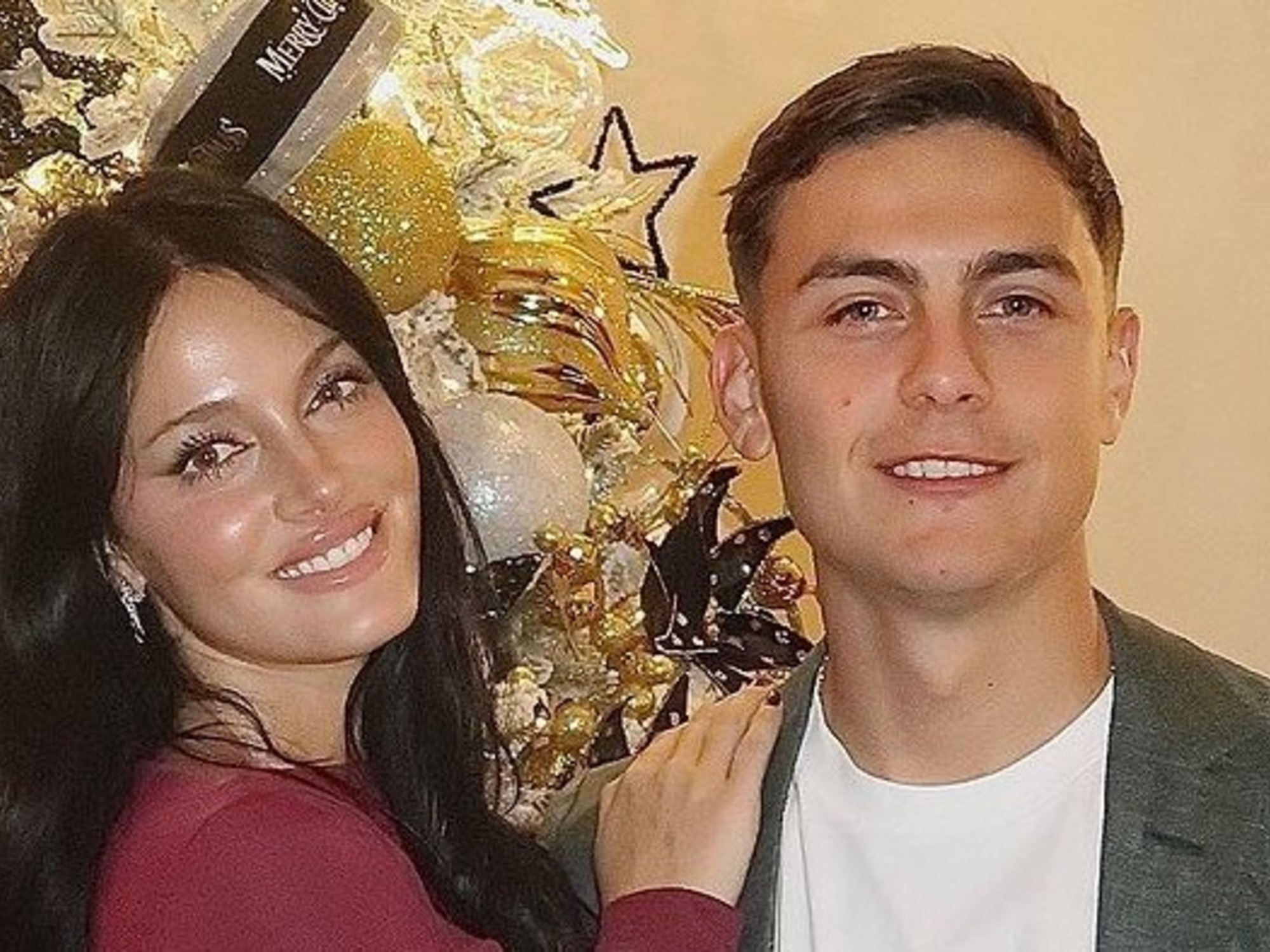 #Entretenimiento #PauloDybala ¡Llegó la mini campeona! Nace la hija de Oriana Sabatini y Paulo Dybala y las redes estallan