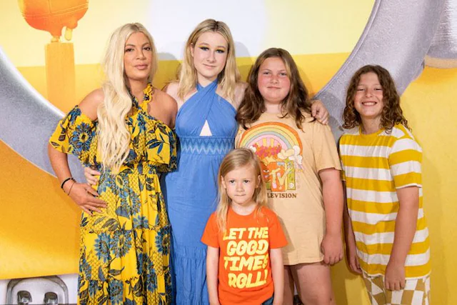 ¡Momento de terror! Tori Spelling y sus hijos terminan en el hospital tras inesperado accidente