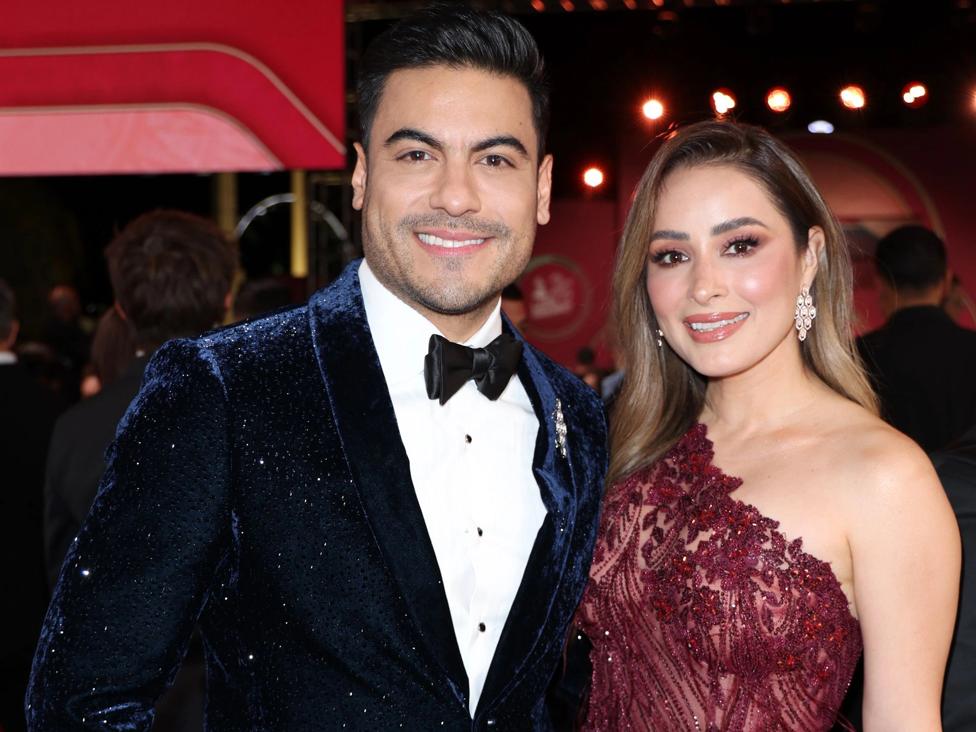 Carlos Rivera rompe el silencio sobre su familia… ¡y lo que dijo sobre otro bebé está derritiendo corazones!