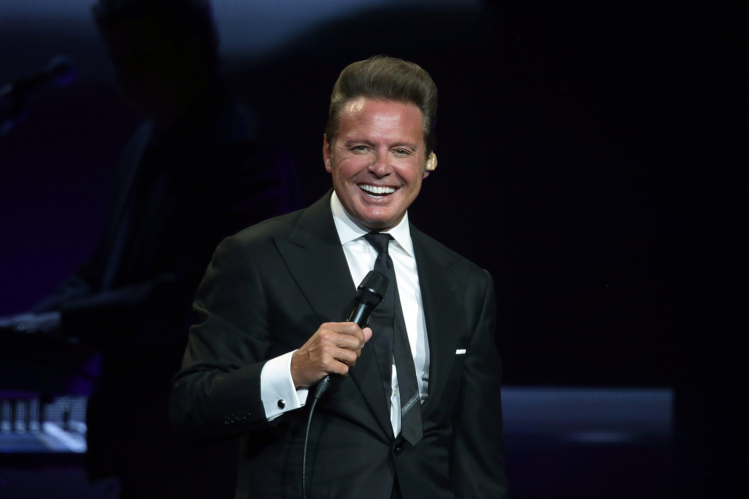 ¡El Sol está de fiesta! Luis Miguel celebra 56 años y sigue brillando como nunca