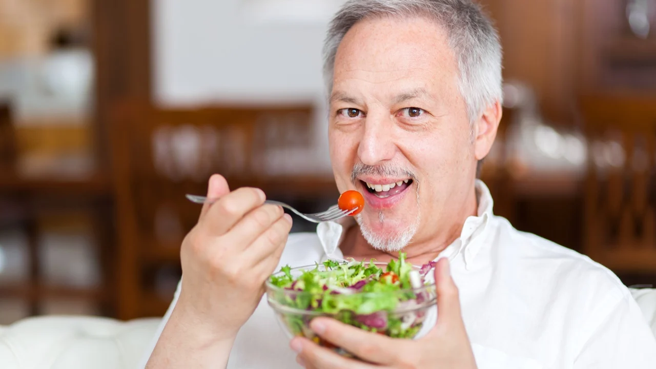 21 formas fáciles de perder peso después de los 50, según expertos en nutricióncambiame el,texto