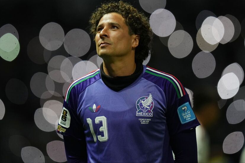 Sabias que Memo Ochoa es uno de los pocos jugadores de la historia con participación en 5 mundiales