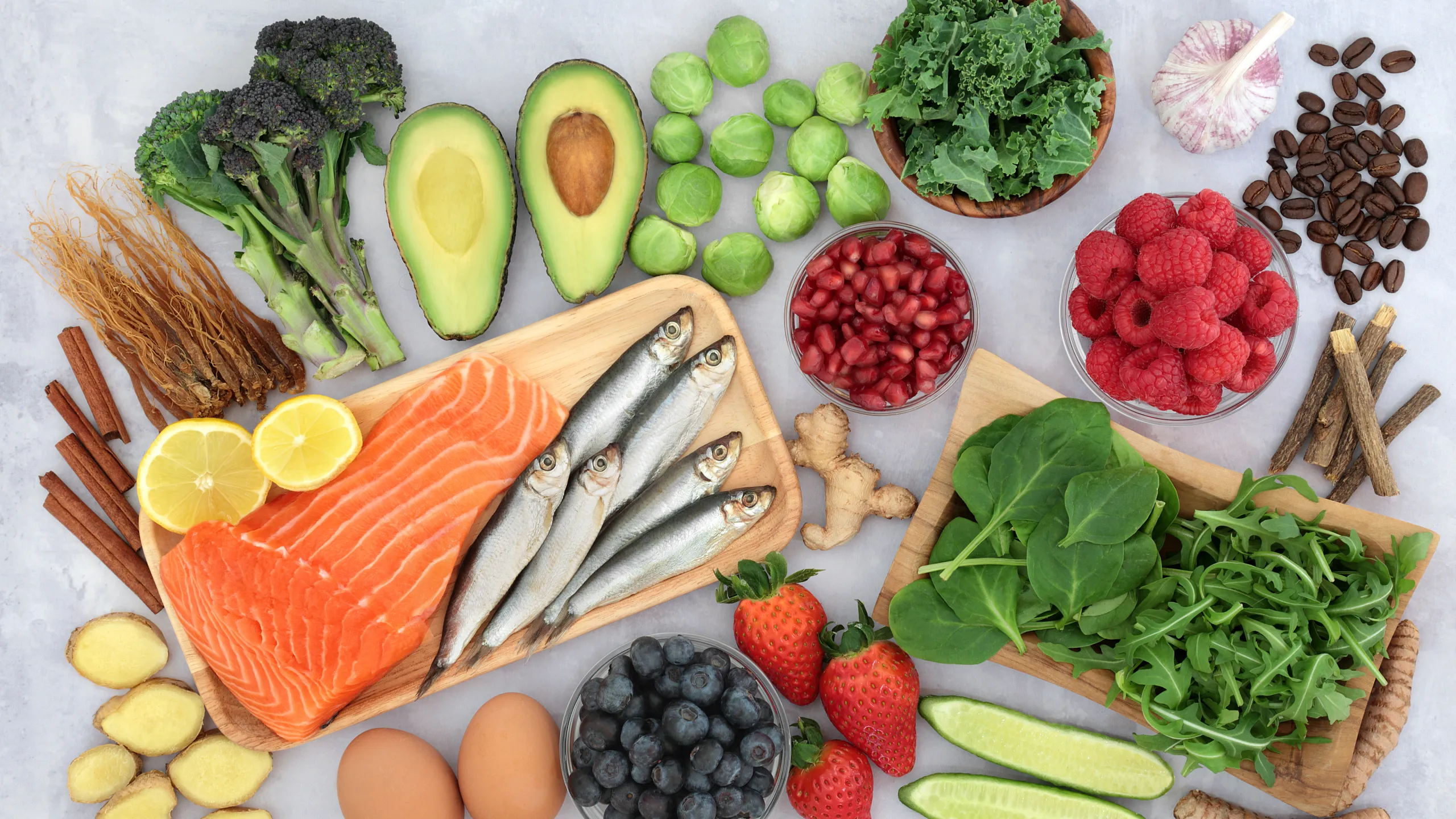 ¿Los alimentos antiinflamatorios pueden afectar tus resultados en el gimnasio?