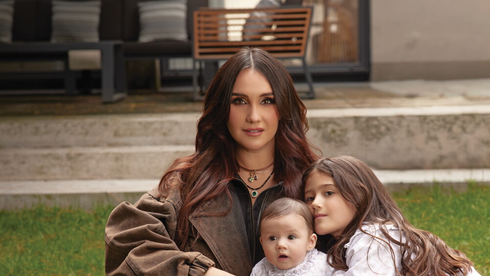 Dulce María presenta a Fernanda, la tierna bebé que llena de amor a su familia