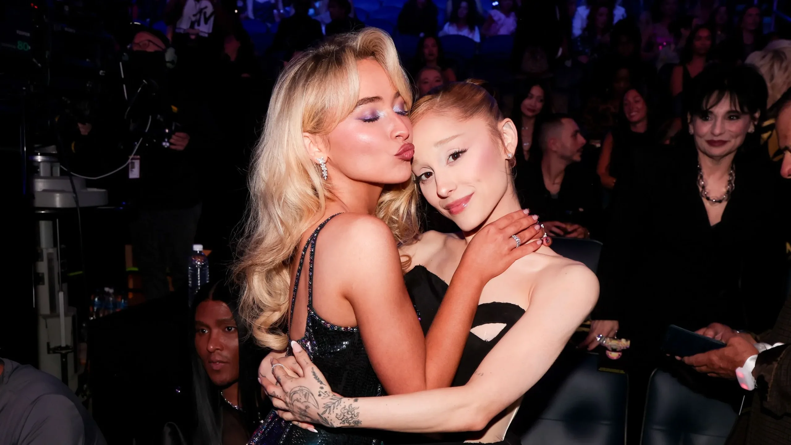**Los momentos más inolvidables de los MTV VMAs: besos, looks icónicos y grandes escándalos**