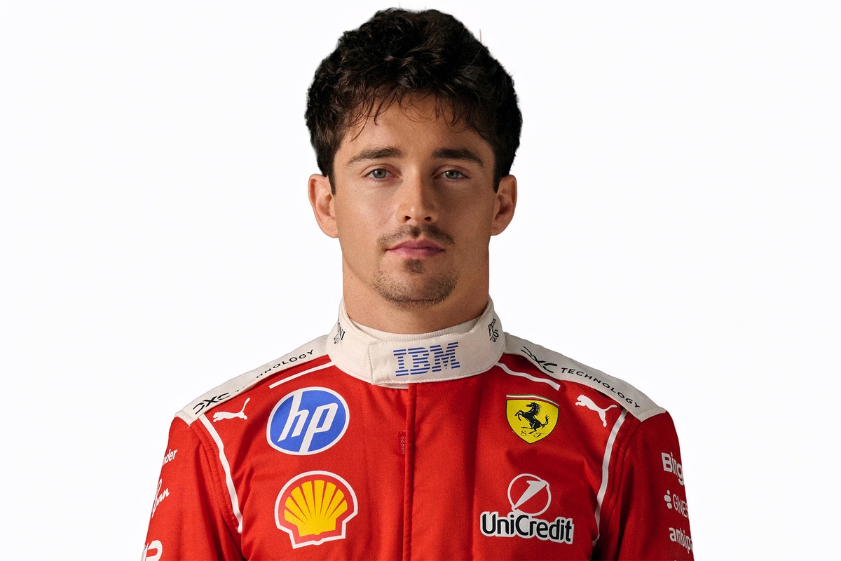 Charles Leclerc deja las pistas por un momento y sorprende a sus fans con su talento frente al piano