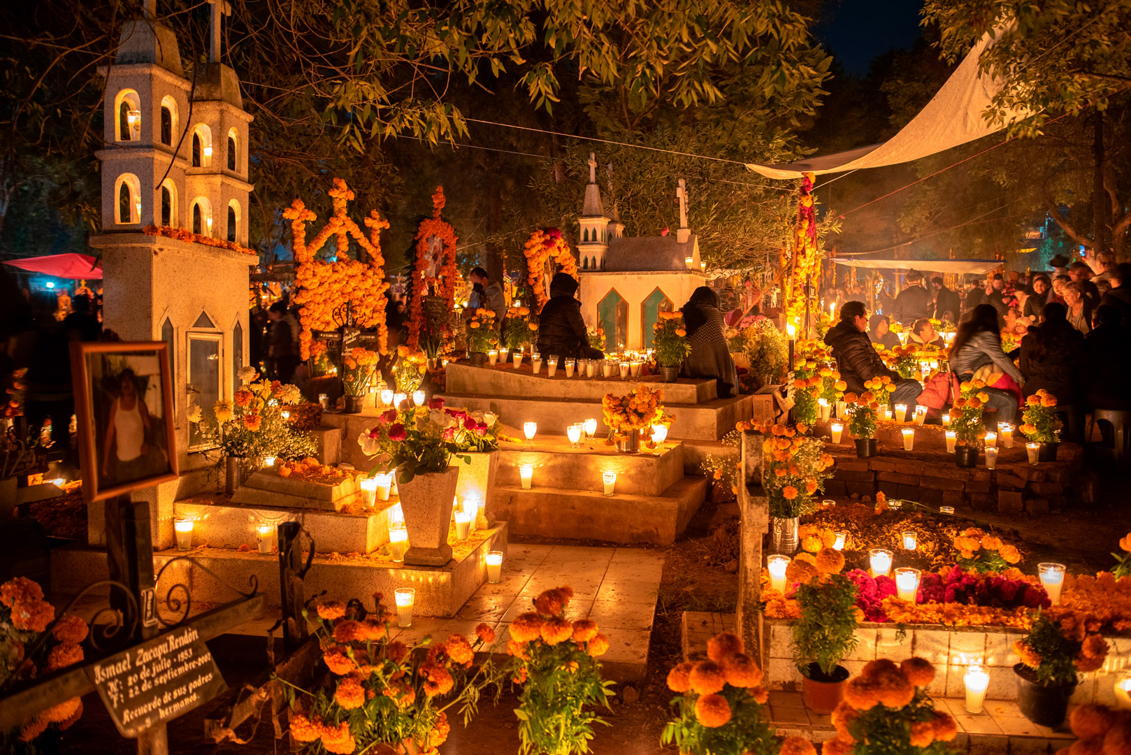 🔥 ¡Morelia se llena de magia! 11 días y 10 noches de eventos para vivir el Día de Muertos 💀🏵️
