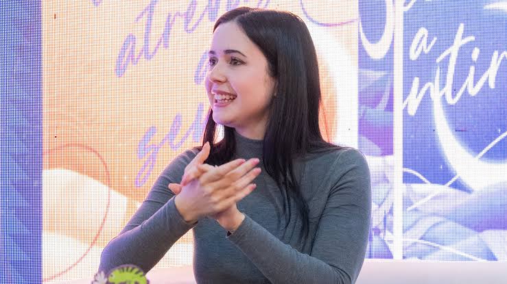 Tamara Molina defiende las historias de amor creadas por mujeres: “El romance y la fantasía merecen seguir teniendo voz”