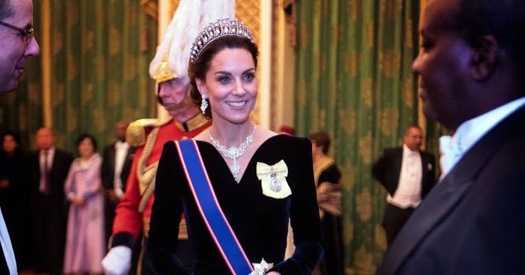 Kate Middleton luce una tiara histórica para recordar a Lady Di: el emotivo significado detrás de la joya que ambas compartieron